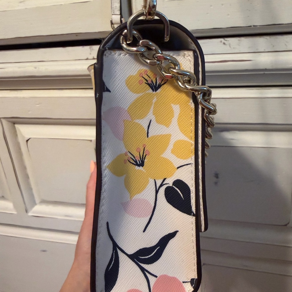 kate spade ♠️ Lily Blossom Print Convertible Crossbody - Picture 7 of 12